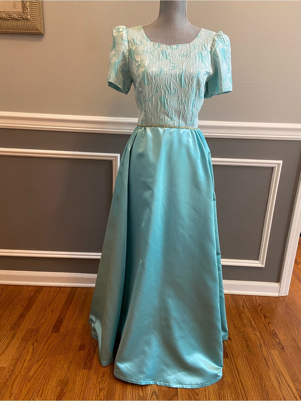 Vintage Princes Gown Brocade Satin Women’s Size Small 1960’s
